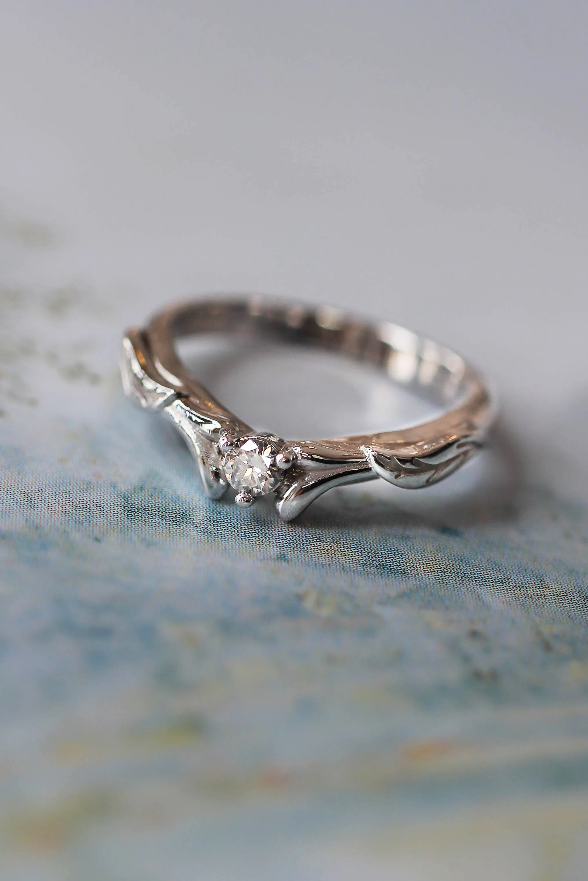 Bridal ring set with alexandrite and diamonds / Wisteria