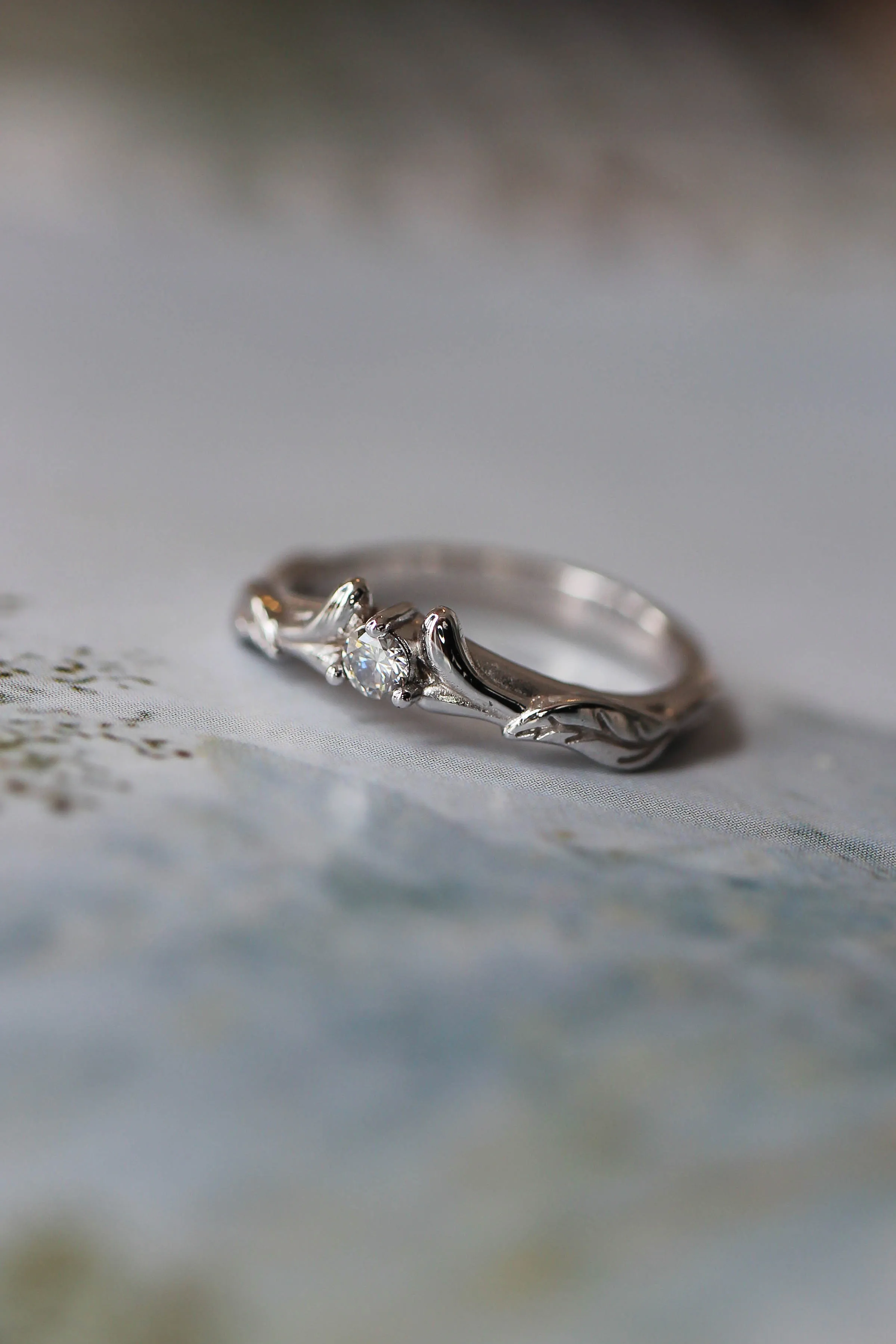 Bridal ring set with alexandrite and diamonds / Wisteria