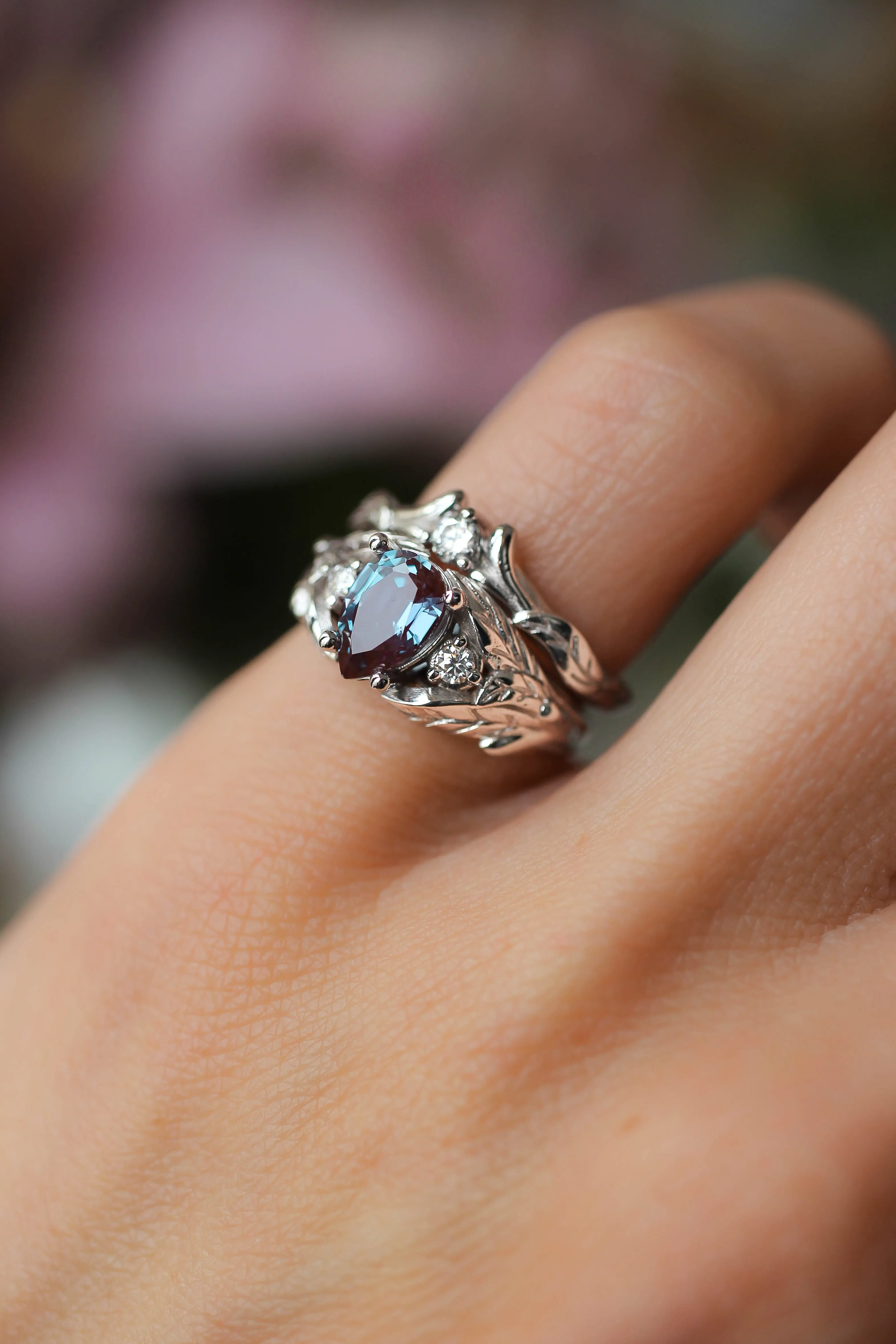 Bridal ring set with alexandrite and diamonds / Wisteria
