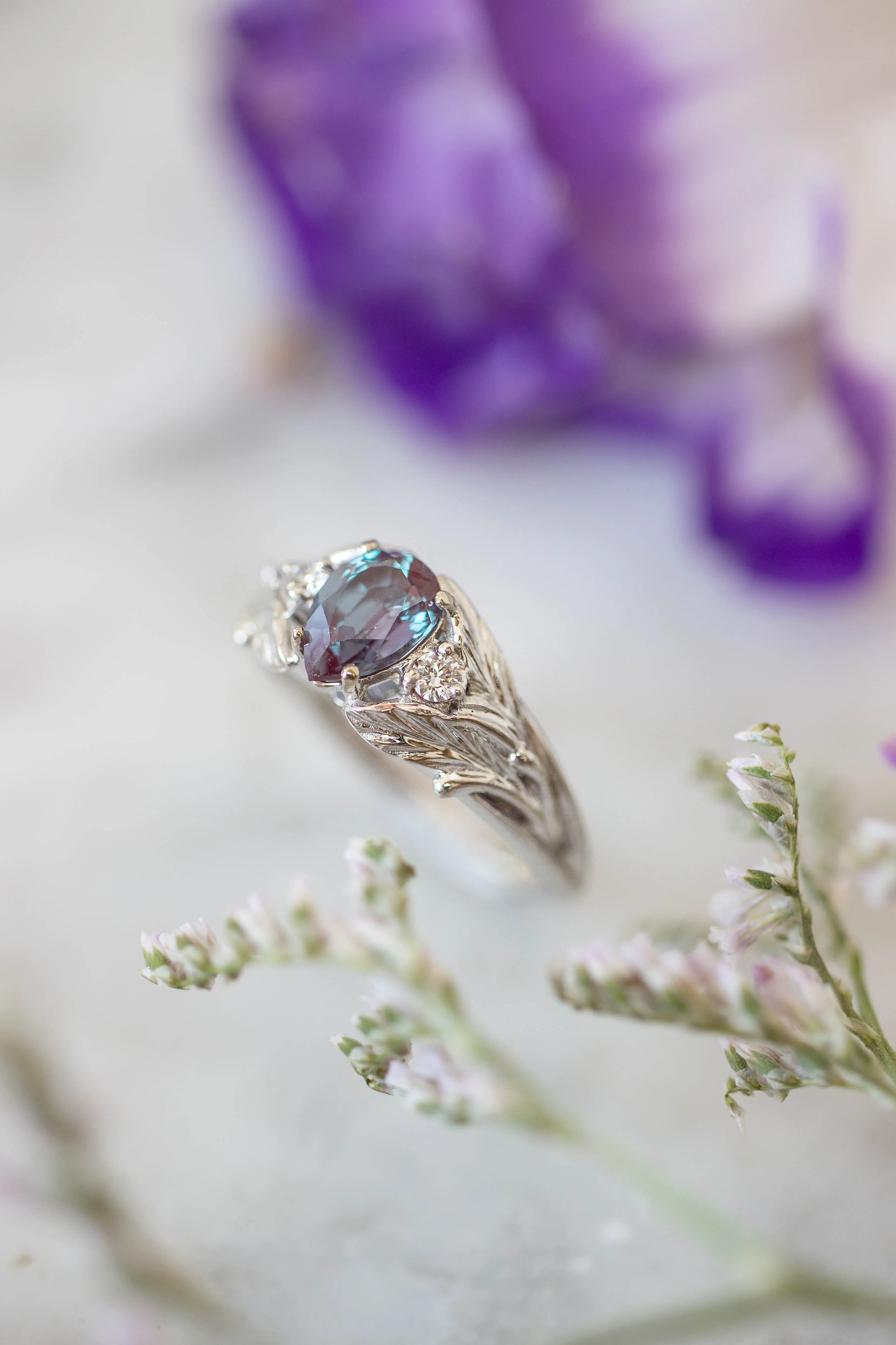 Bridal ring set with alexandrite and diamonds / Wisteria
