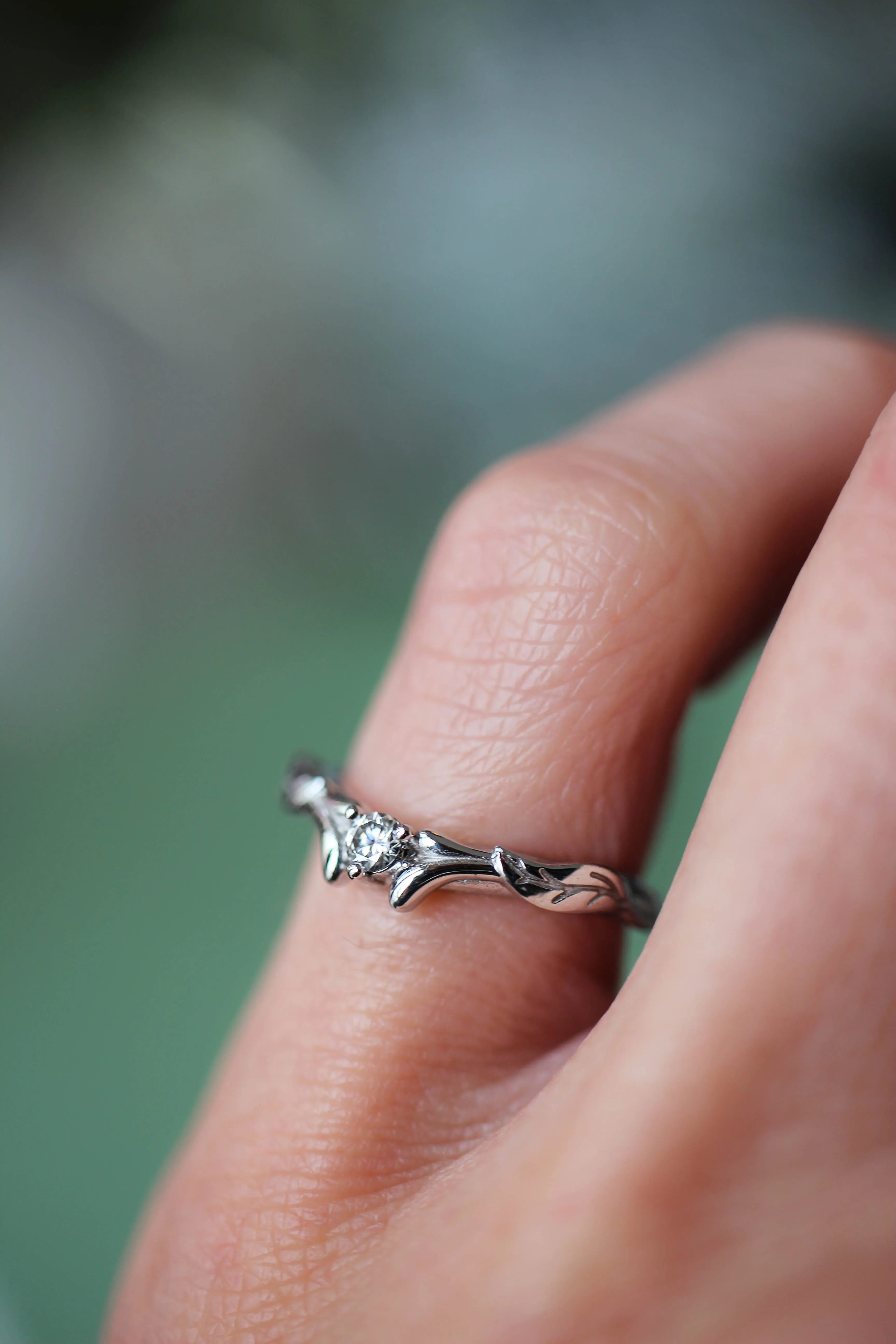 Bridal ring set with alexandrite and diamonds / Wisteria