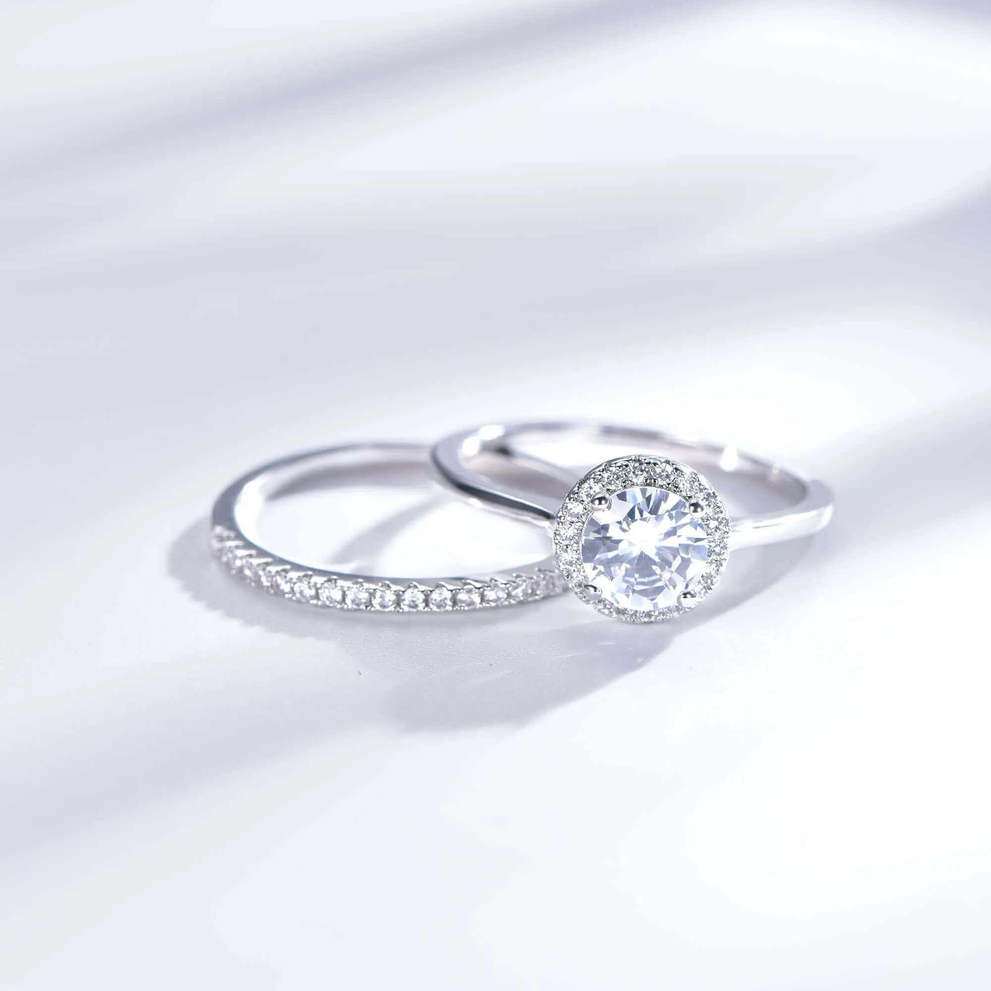 Classic 2Pcs Moissanite Round Cut Engagement Ring Set