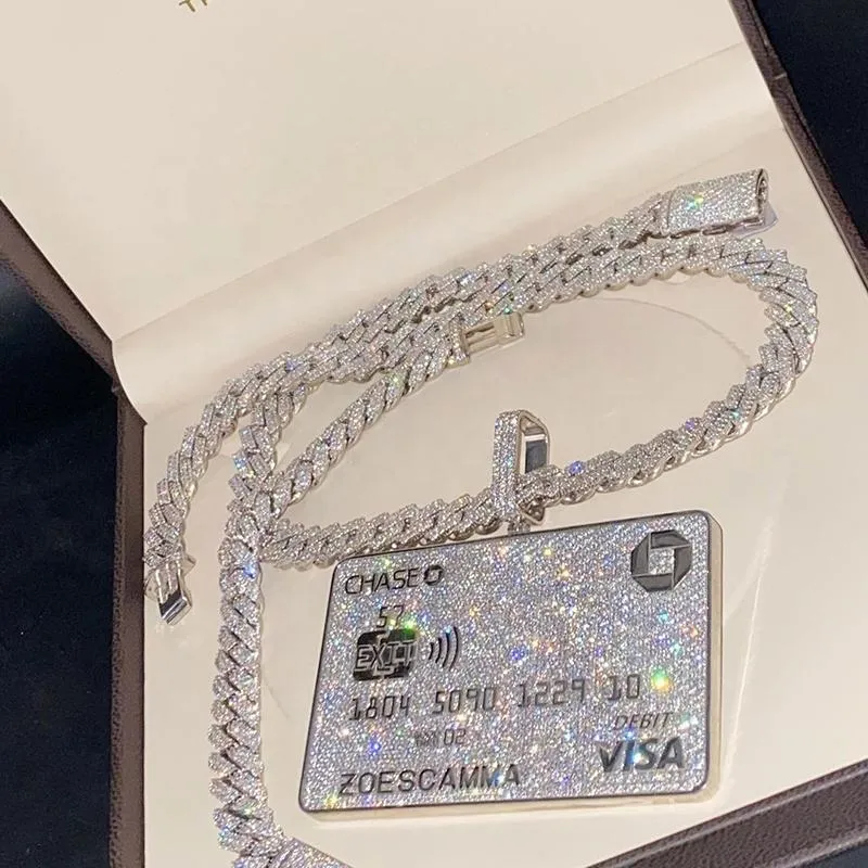 Cuban Chain Necklace with Credit Card Pendant: Durable and Stylish