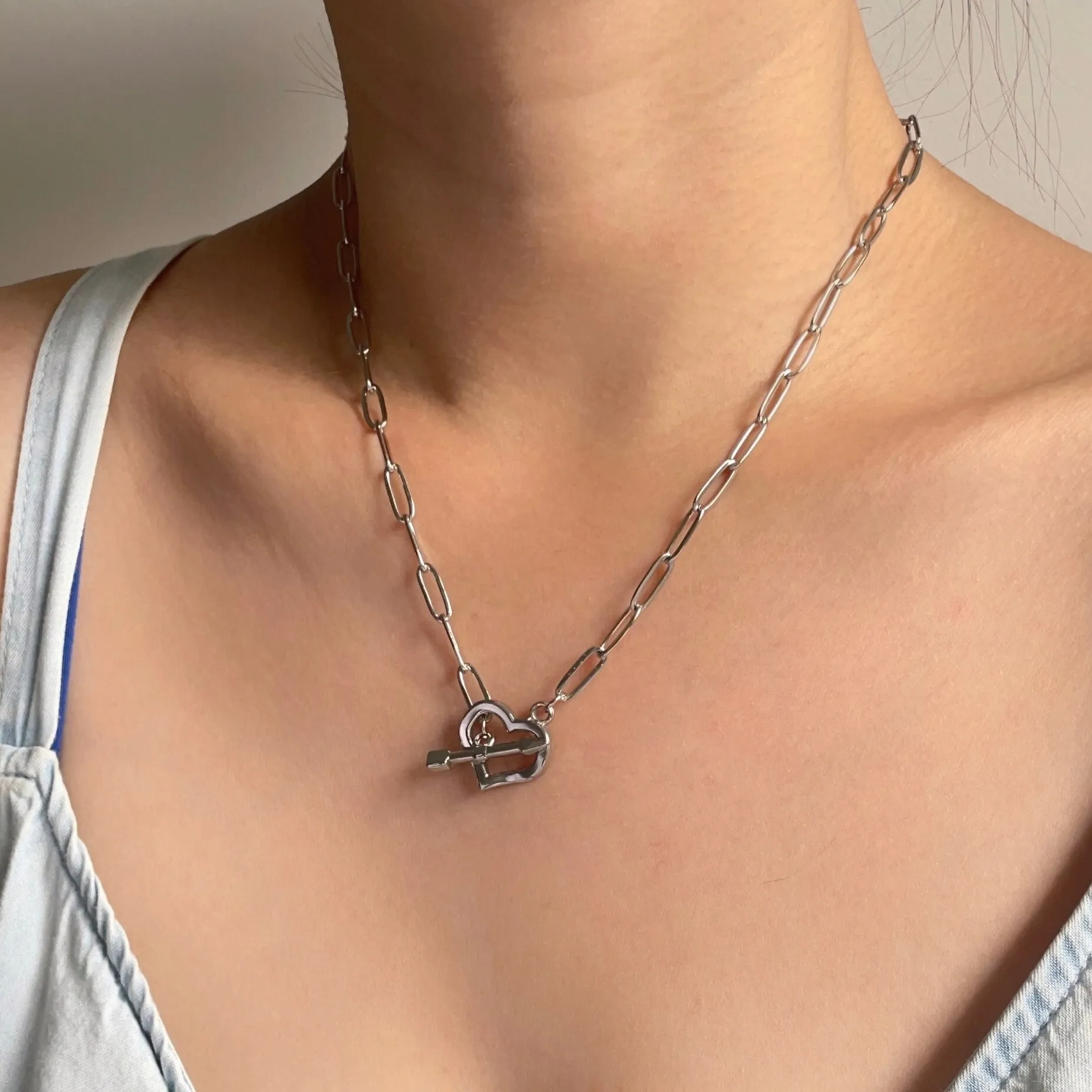 Love Toggle Paperclip Necklace (Silver)