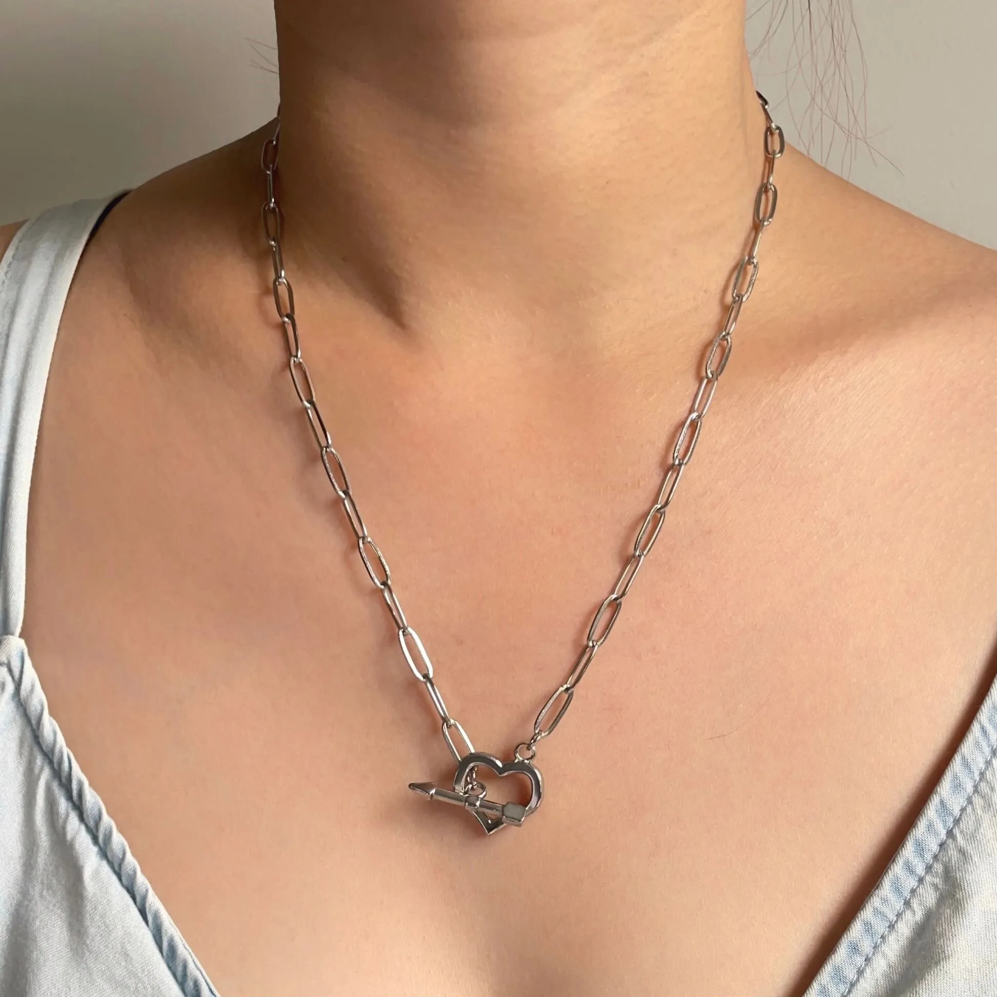 Love Toggle Paperclip Necklace (Silver)