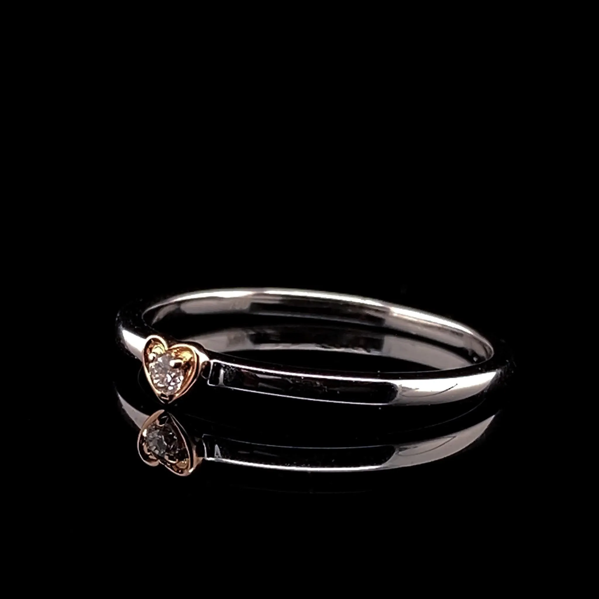 #LVNA2024 | Dainty Heart Diamond Ring 18kt