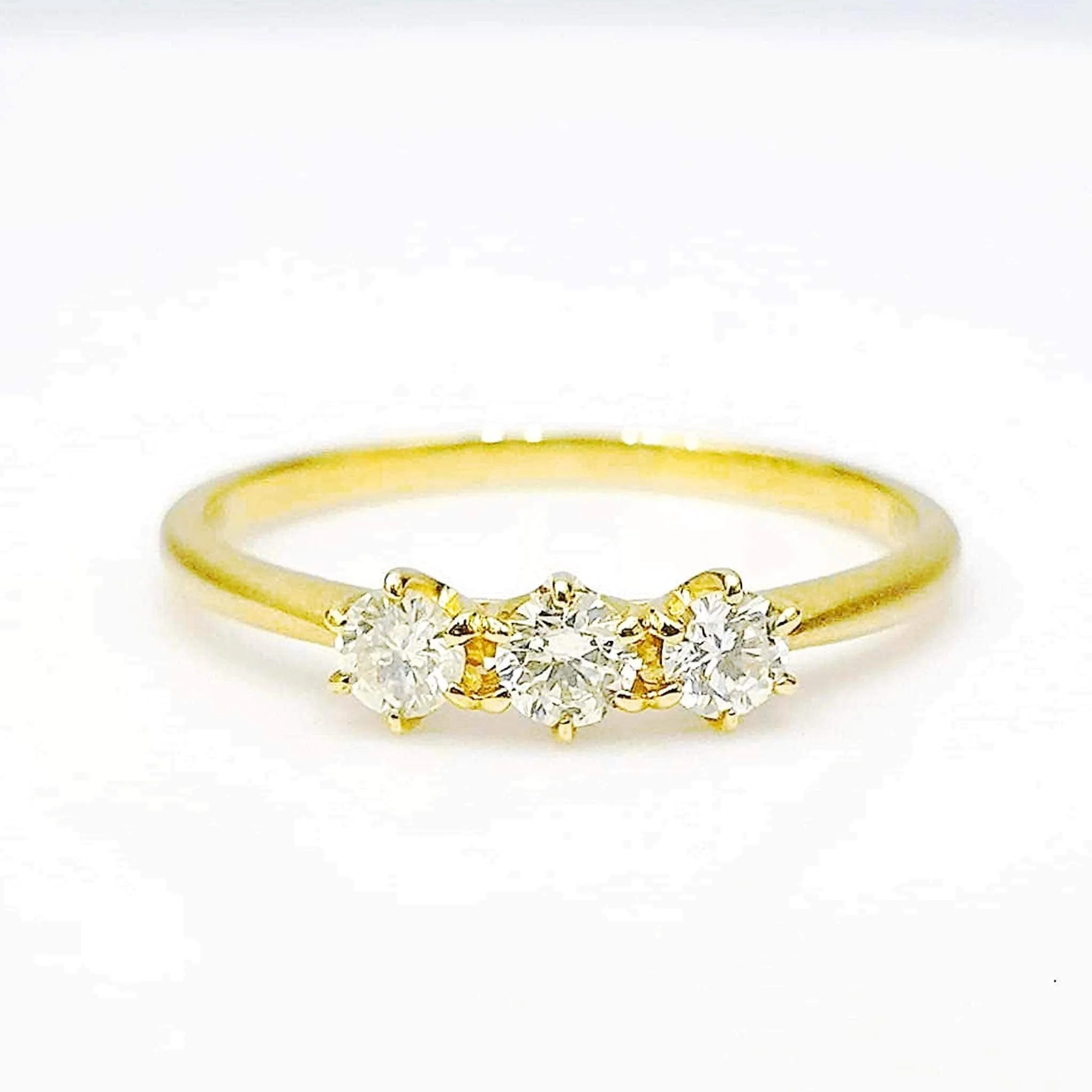 #LVNA2024 | Golden Triple Round Promise Diamond Ring 18kt