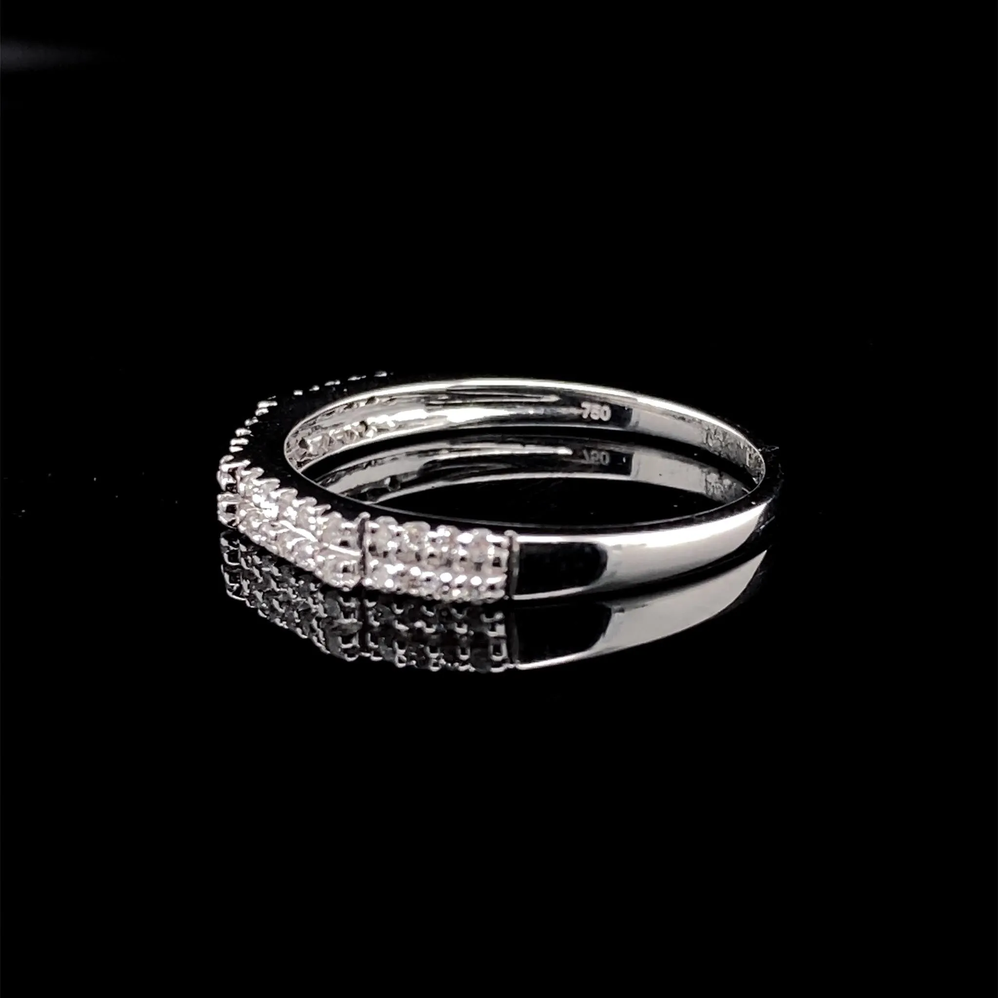 #LVNA2024 | Half Eternity Diamond Ring 18kt