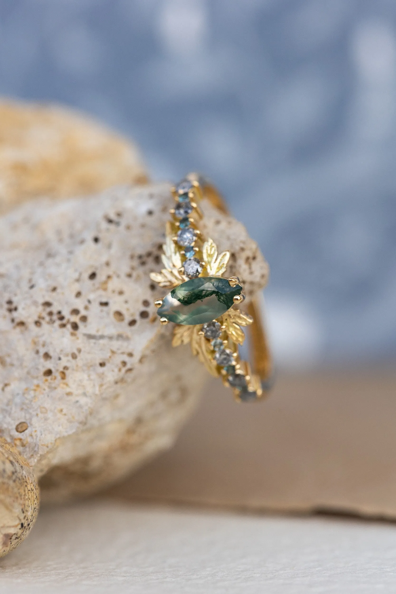 Moss agate and accents sapphires and diamonds engagement ring, nature inspired gold leaf ring / Verbena