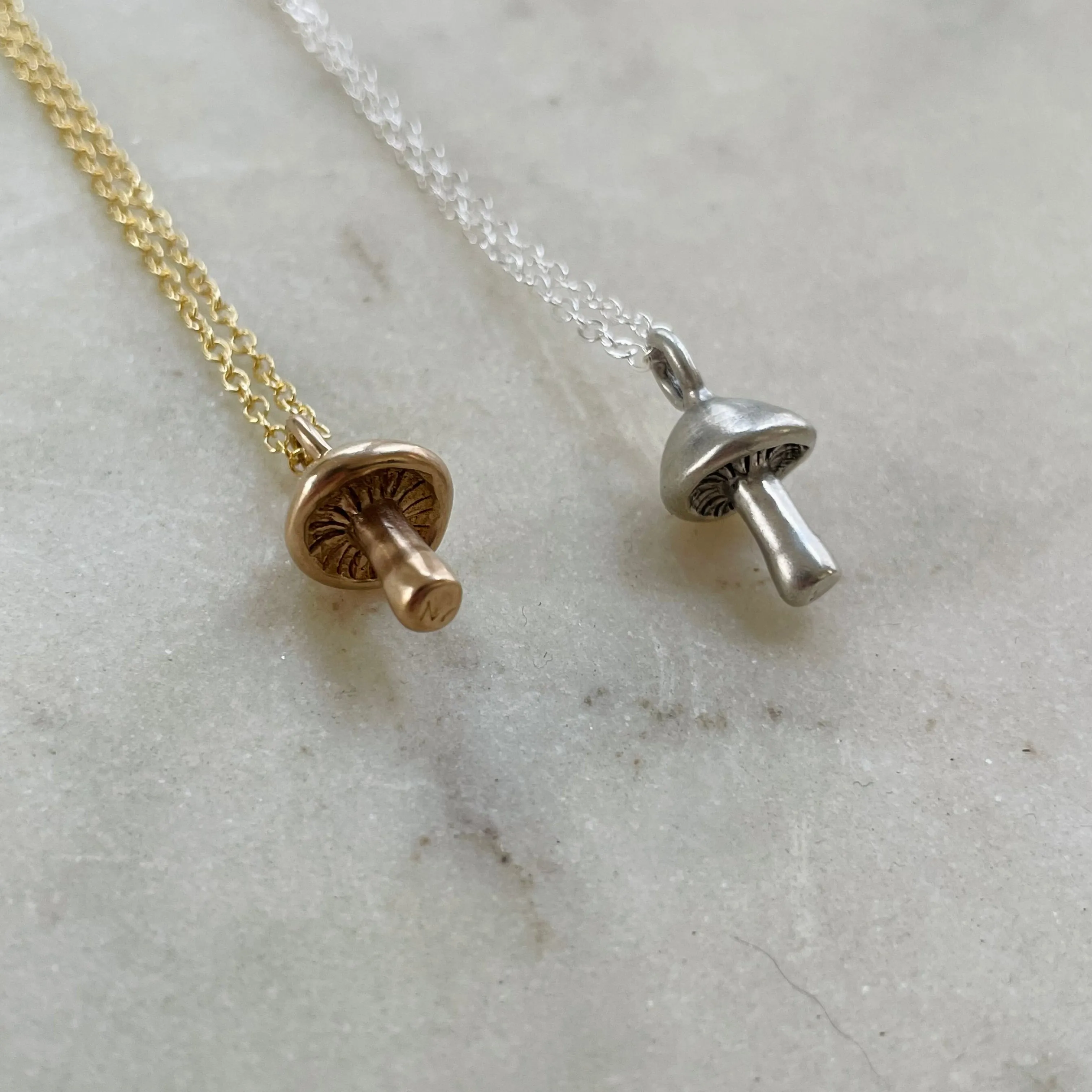 MUSHROOM PENDANT