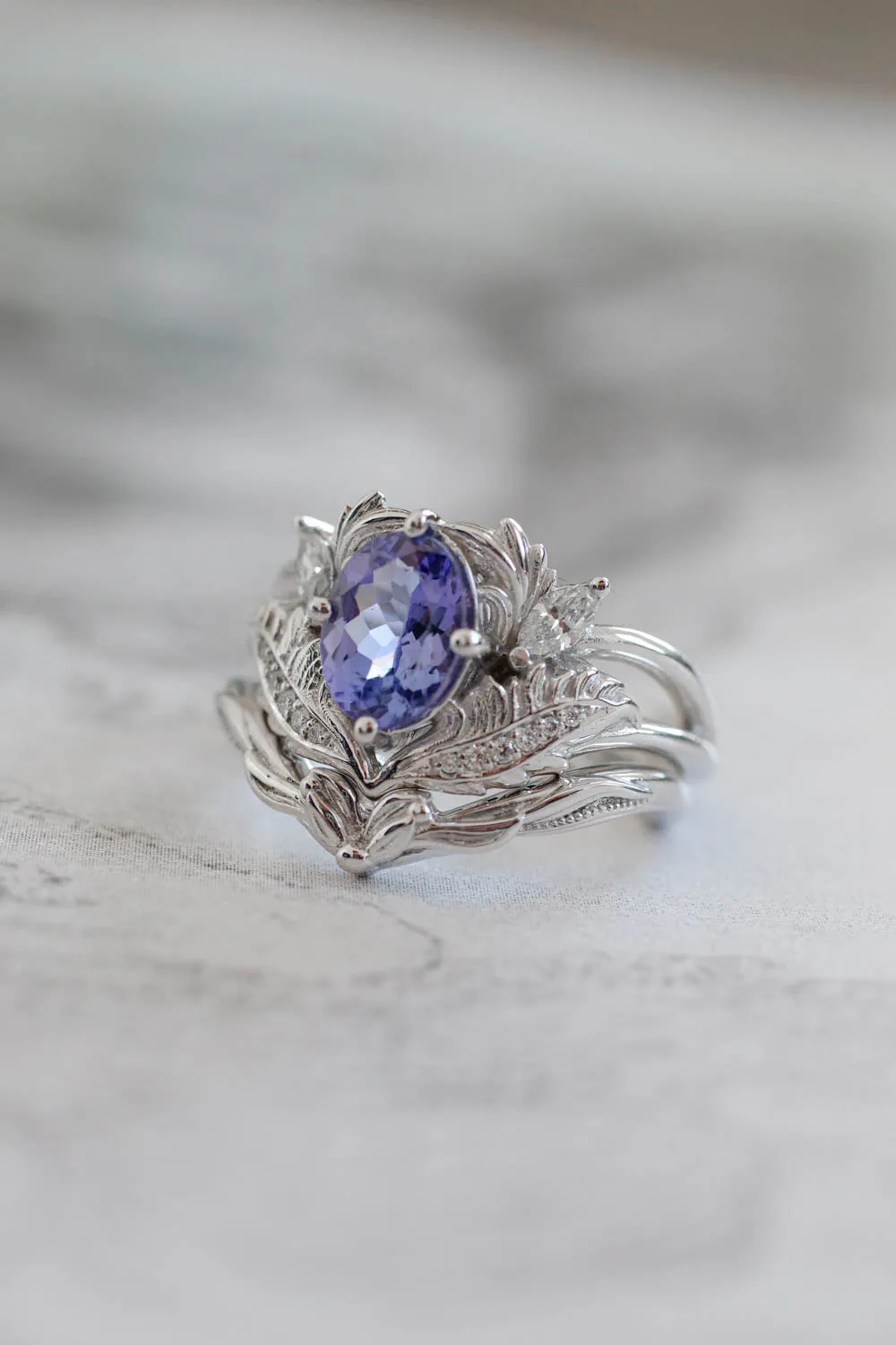 Oval tanzanite white gold ring set / Adonis